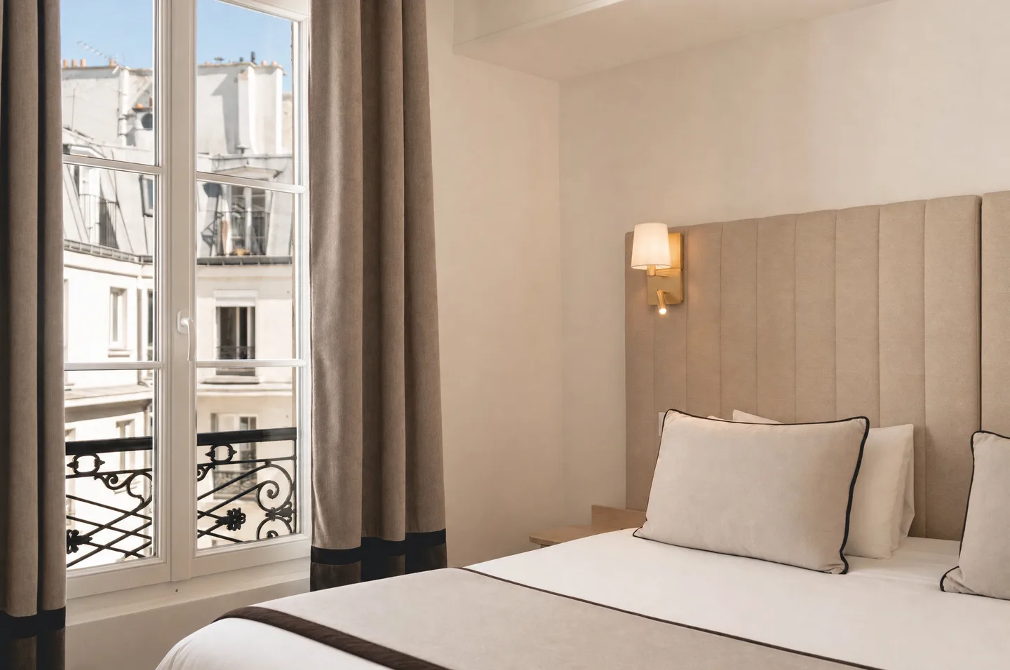 Bedroom — 双人房 — Derby Eiffel Hotel, 第七区 - Invalides